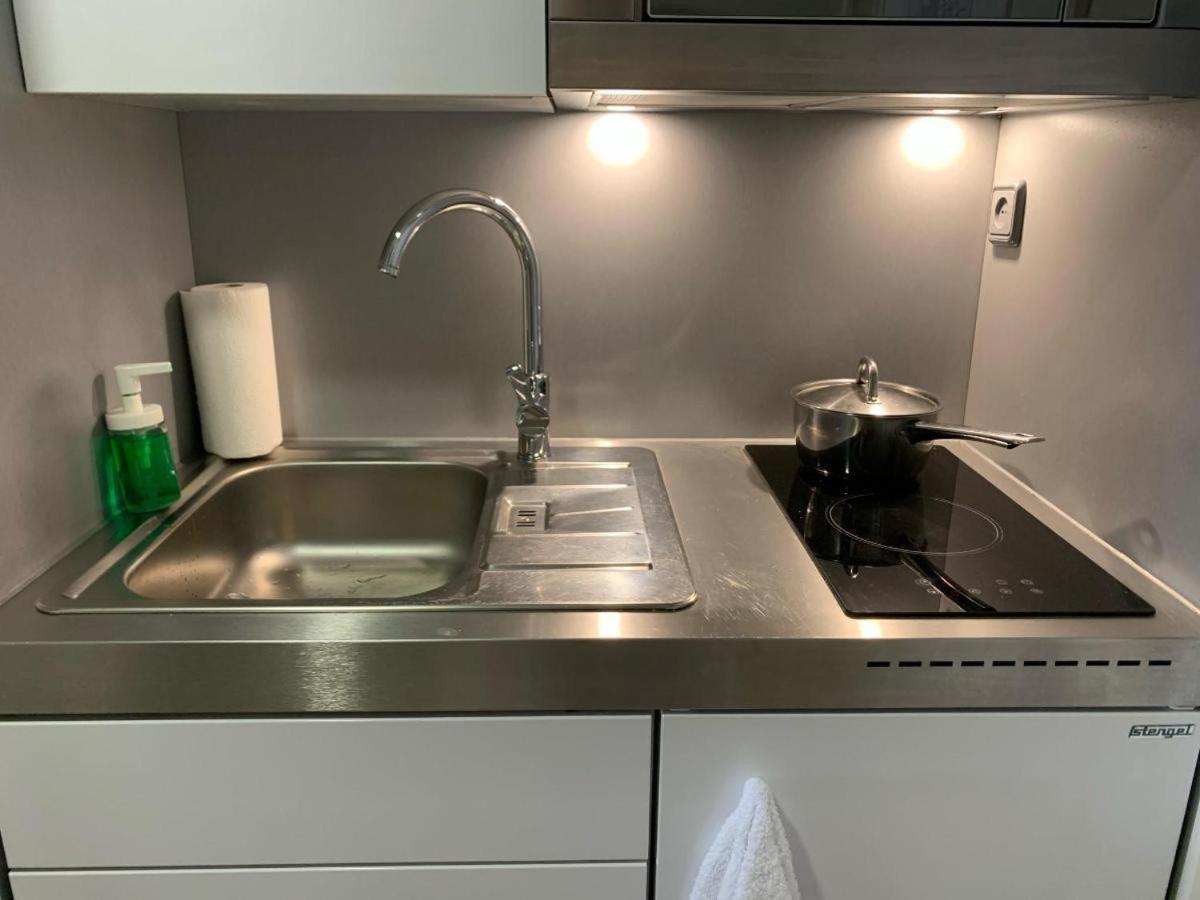 Apartamentos Plaza De Santiago - Estudios Turisticos - 1 Llave Pinto Exteriör bild