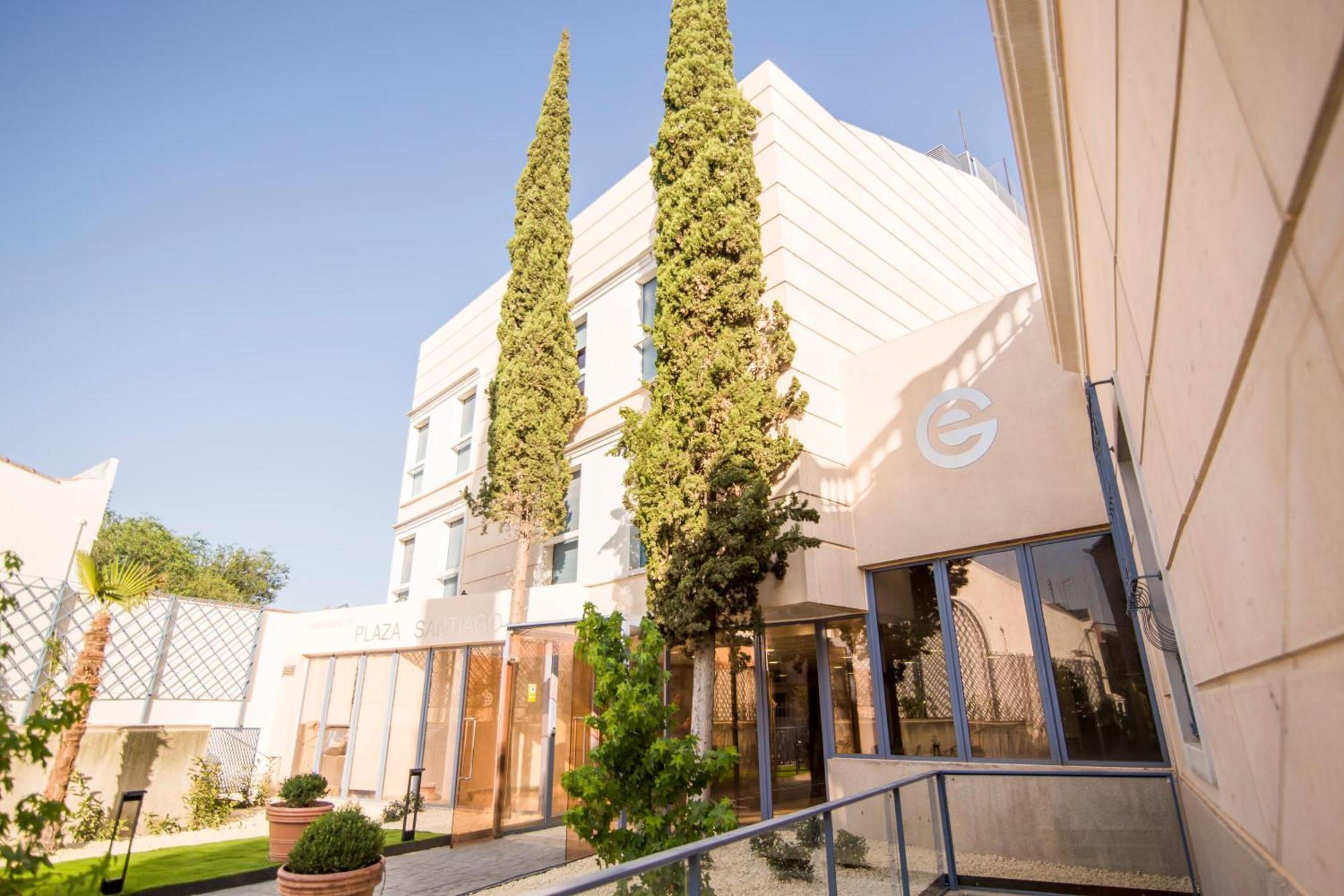 Apartamentos Plaza De Santiago - Estudios Turisticos - 1 Llave Pinto Exteriör bild