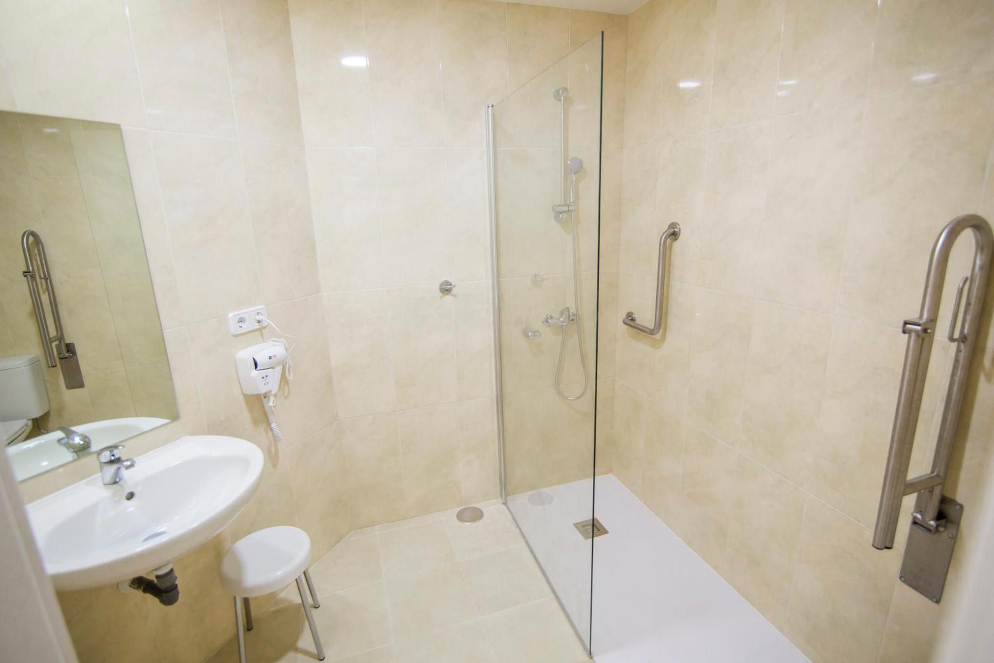 Apartamentos Plaza De Santiago - Estudios Turisticos - 1 Llave Pinto Exteriör bild