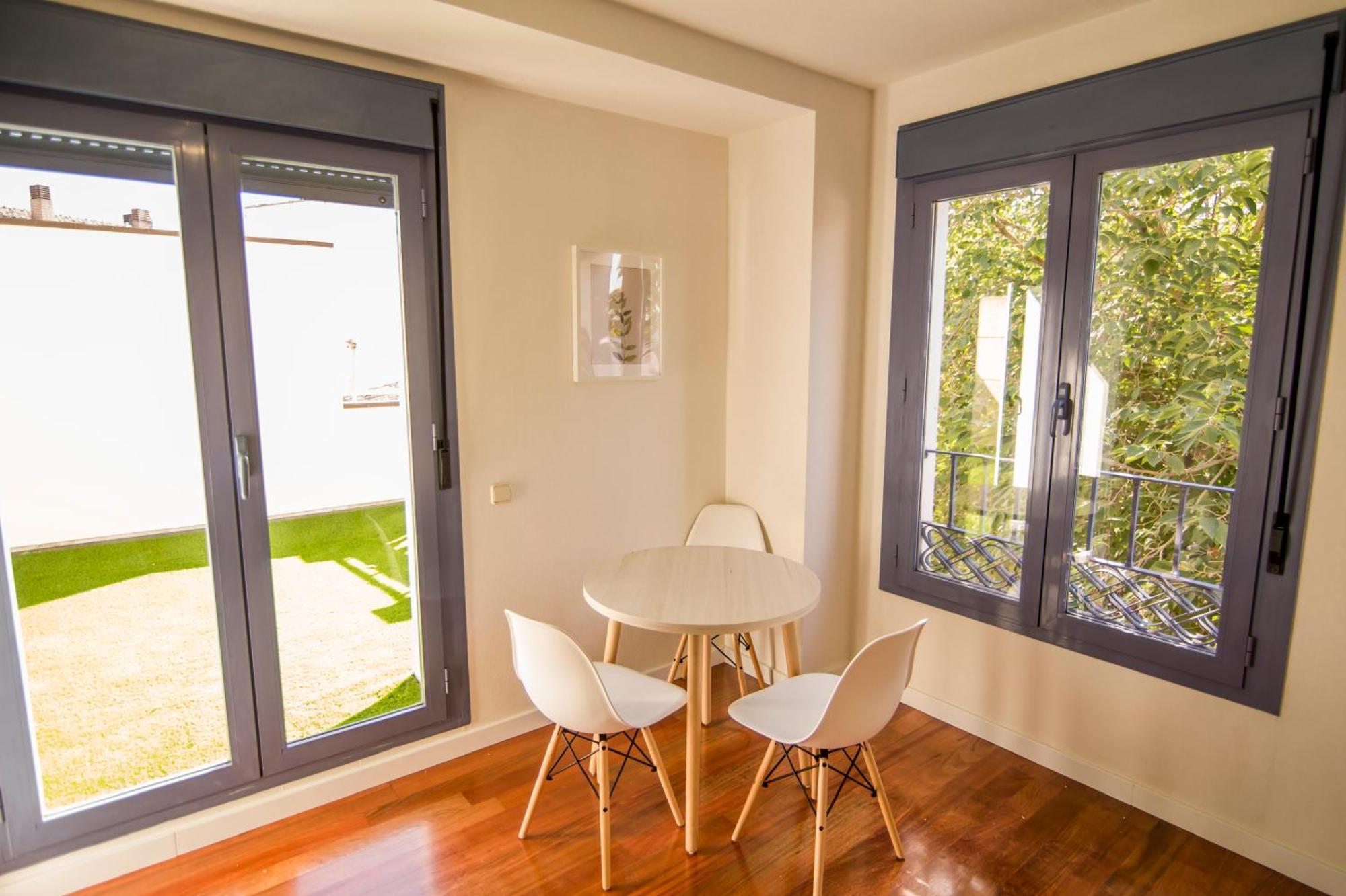 Apartamentos Plaza De Santiago - Estudios Turisticos - 1 Llave Pinto Exteriör bild
