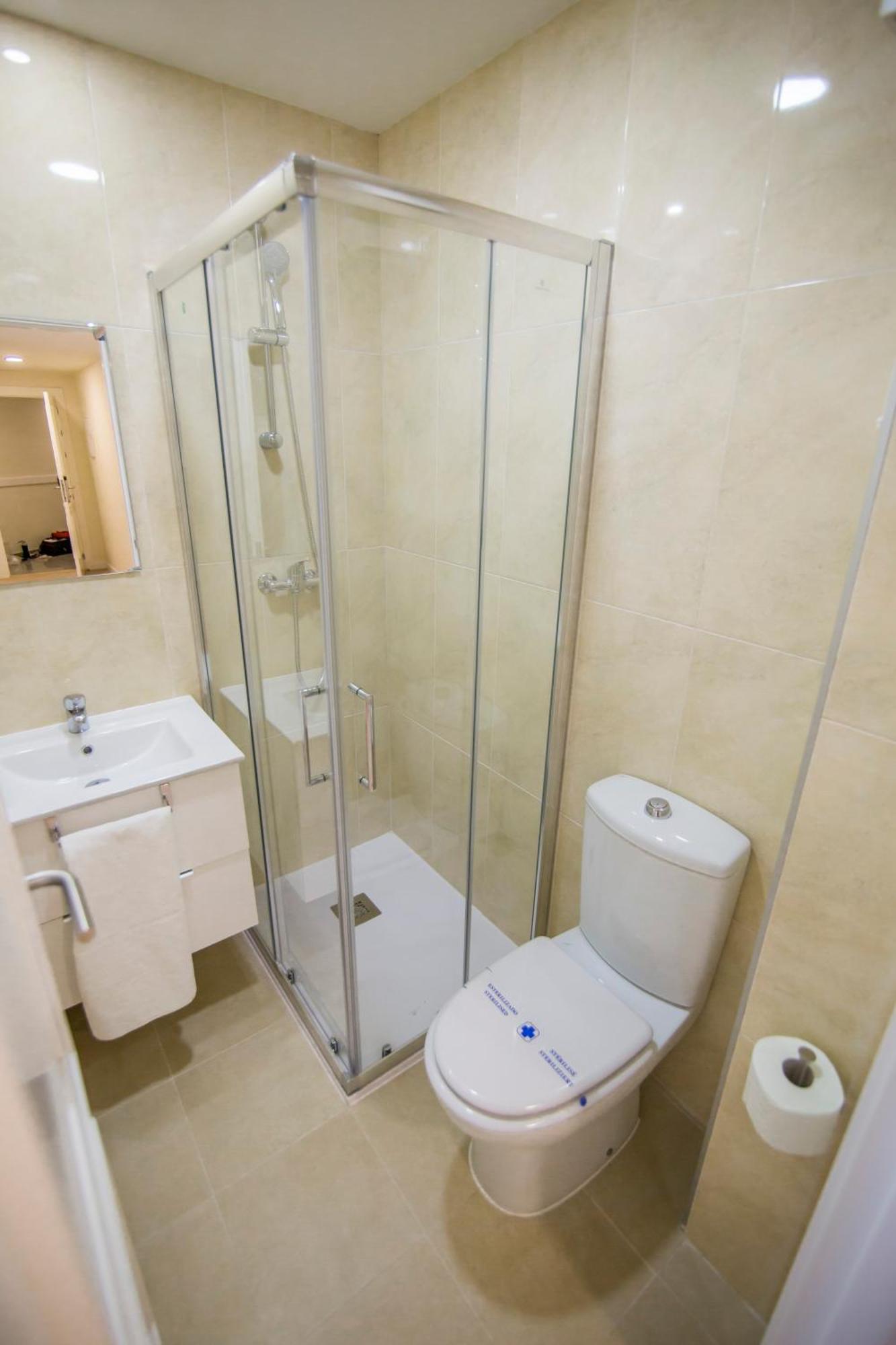Apartamentos Plaza De Santiago - Estudios Turisticos - 1 Llave Pinto Exteriör bild