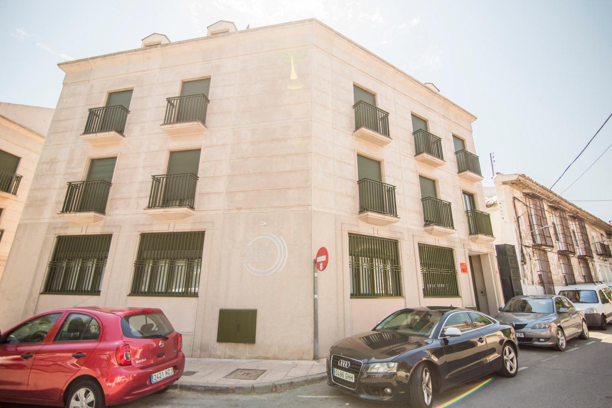 Apartamentos Plaza De Santiago - Estudios Turisticos - 1 Llave Pinto Exteriör bild